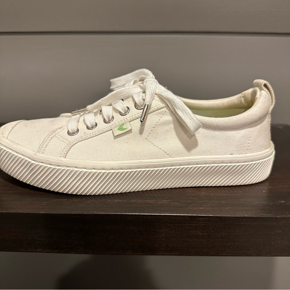 Cariuma Off-White Canvas Sneakers